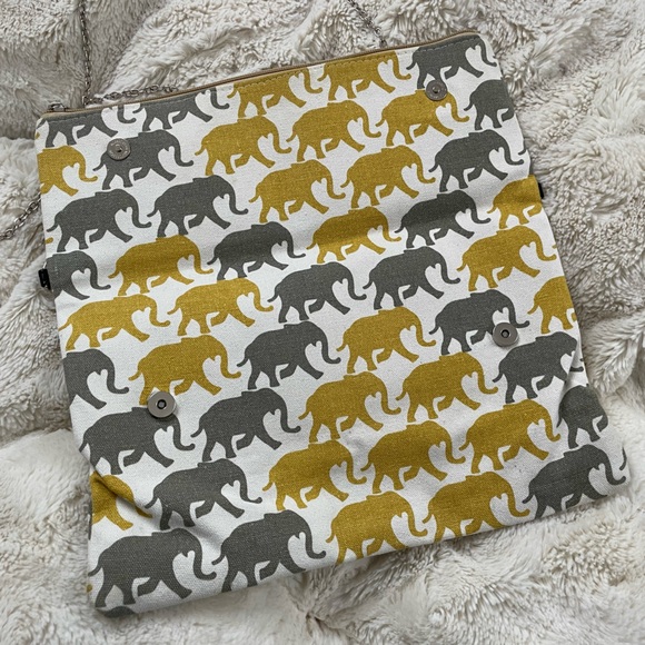 Lucky Elephant canvas purse/ bag chartreuse yellow and gray pattern silver chain - Picture 3 of 4